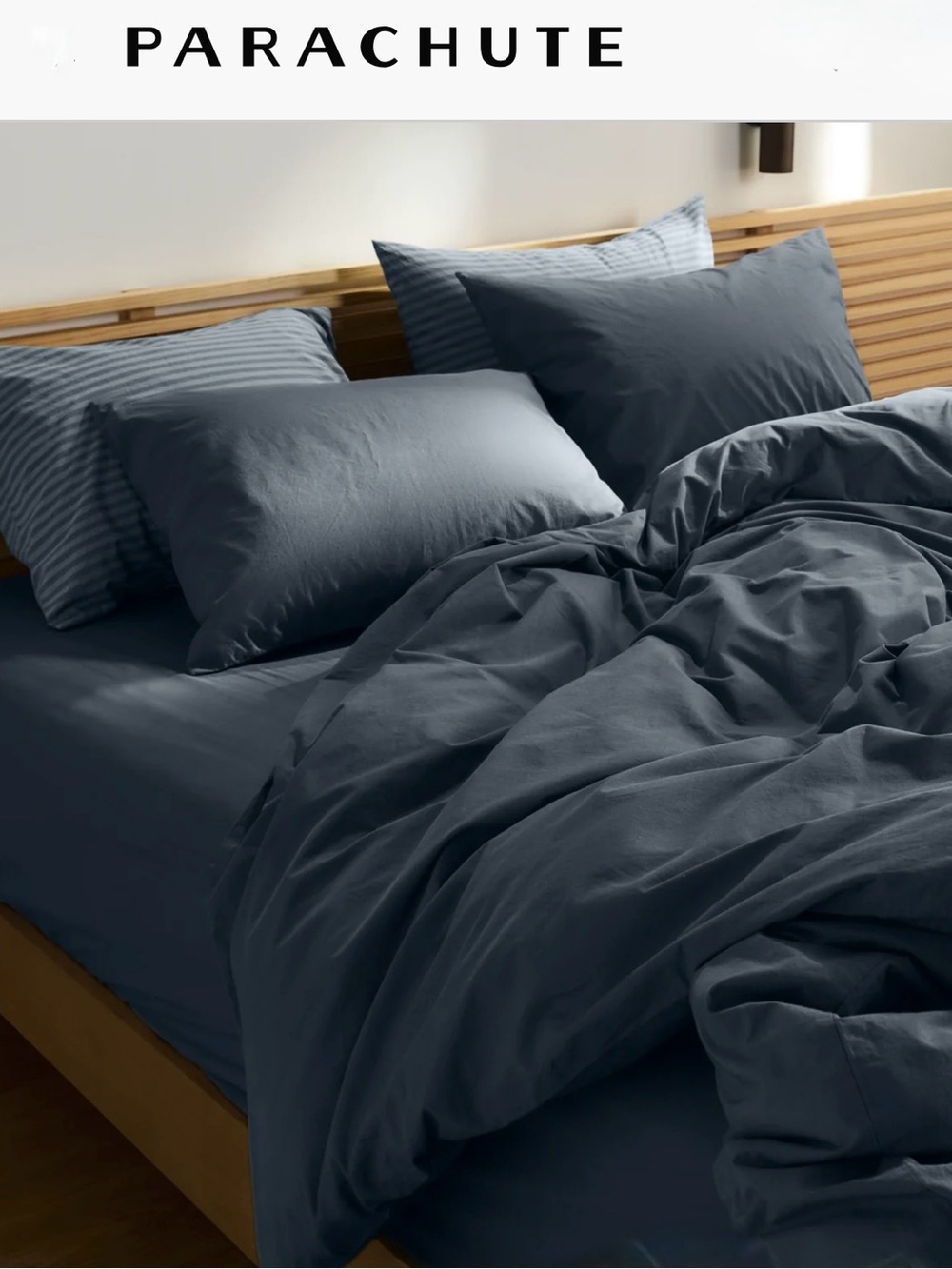PARACHUTE
Signature Organic Cotton fitted sheet in dusk color sz Queen nwot